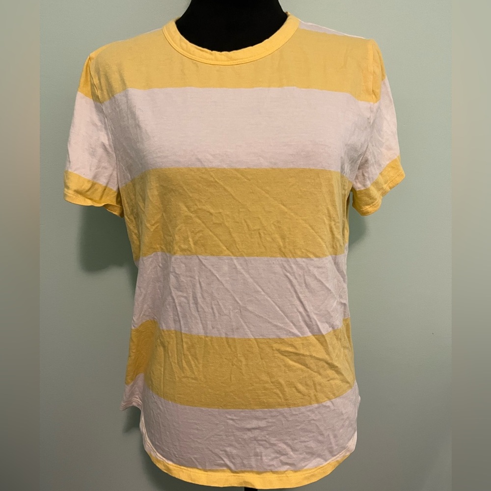 🌹Women’s Old Navy Shirt‎